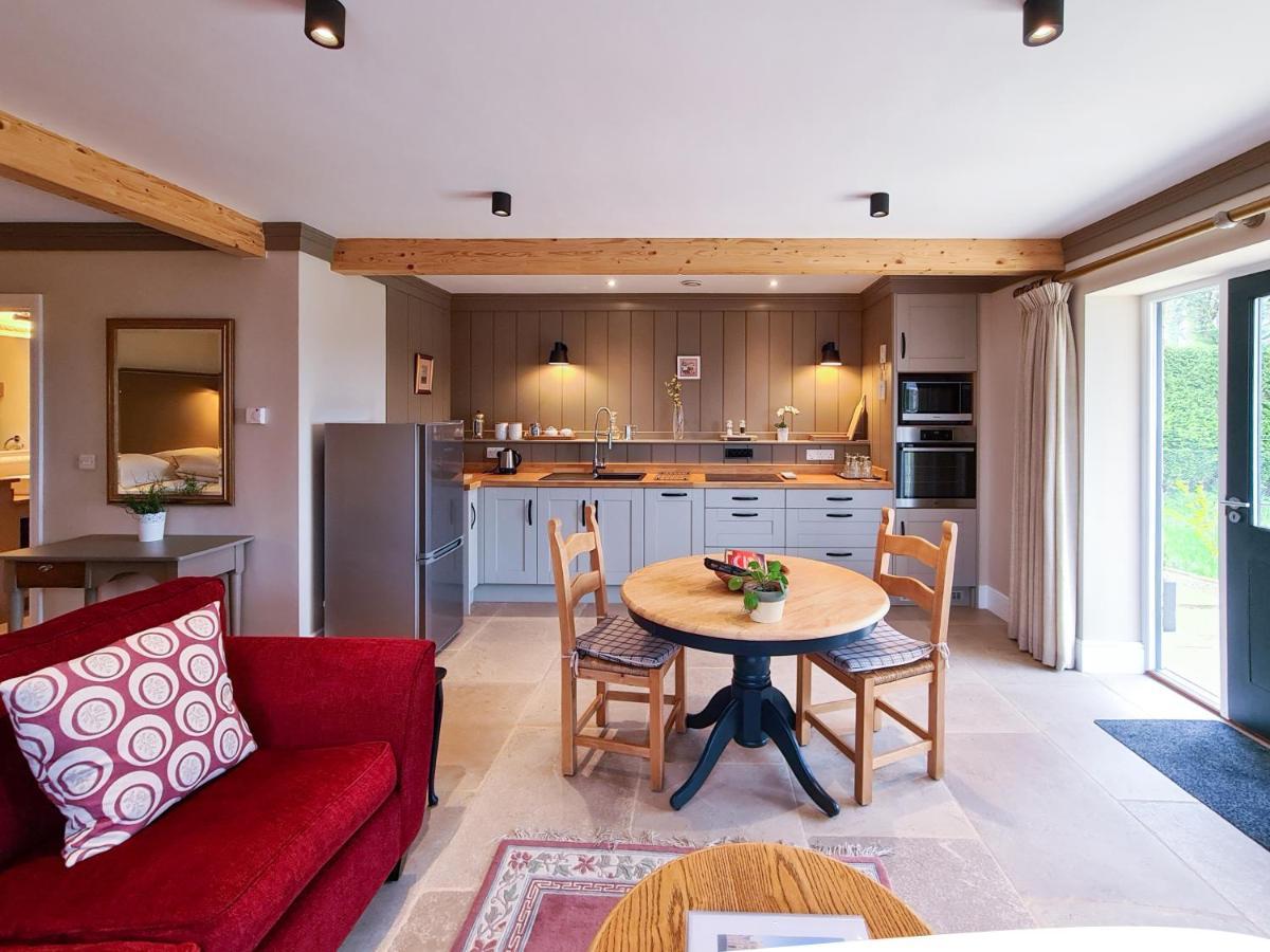 Luxury Lodge @ Ewen Barn - Private 5* Retreat Cirencester Kültér fotó