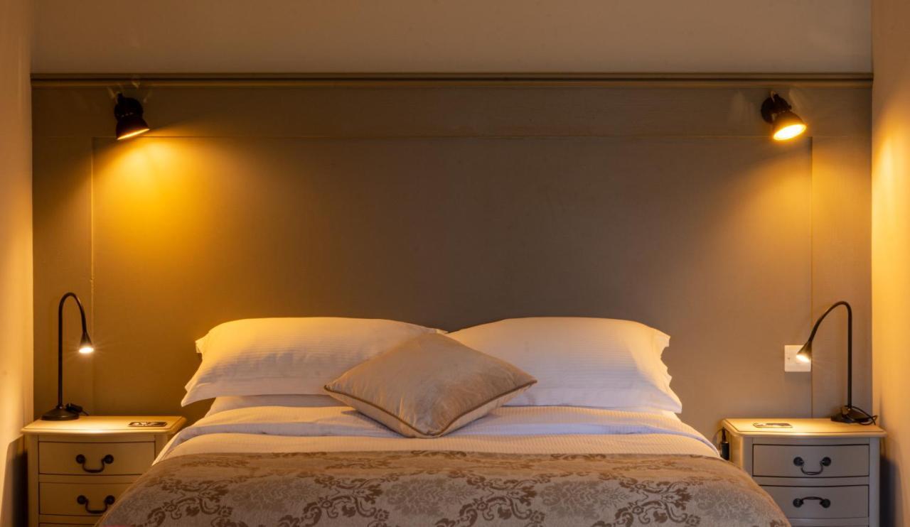 Luxury Lodge @ Ewen Barn - Private 5* Retreat Cirencester Kültér fotó